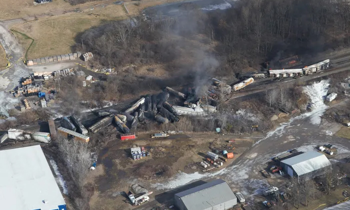  Goods Train Carrying Dangerous Chemicals Derailed At Ohio America Details, Goods-TeluguStop.com