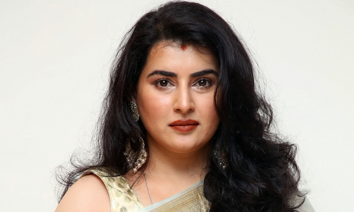 Telugu Actress Archana, Archana, Archanan, Radha Gopalam, Tollywood, Trap, Yamad