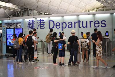  Hong Kong’s Air Passenger Traffic Up 28 Times In Jan-TeluguStop.com