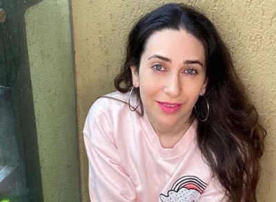 Karisma Kapoor Learnt To Speak Bengali, Rolled Cigarettes For Her Part In ‘ Karisma Kapoor Learnt To Speak Bengali, Rolled Cigarettes For Her Part In ‘-TeluguStop.com