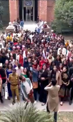  Lahore Varsity Celebrating ‘bollywood Day’ Sparks Debate In Pakistan-TeluguStop.com