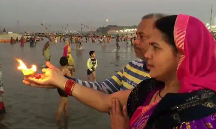 Telugu Devotees, Devotional, Ganga River, Magh Mela, Magha Purnima, Maghamela, M