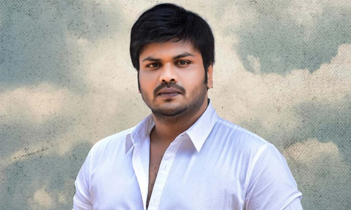  Manchu Manoj Tweet About Community Netizens Trolling Details, Manchu Manoj,caste-TeluguStop.com