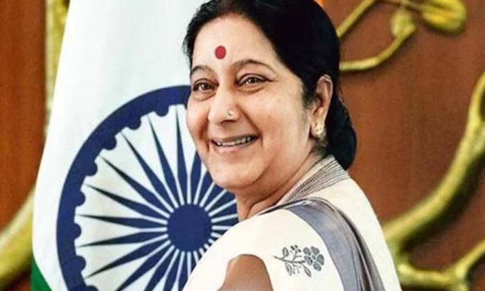  Sushma Swaraj Is A Cabinet Minister For 25 Years , Sushma Swaraj ,cabinet Minis-TeluguStop.com