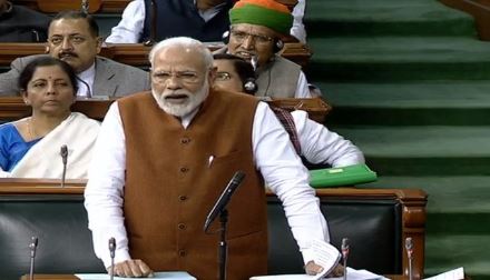  Walkout Of Brs Members From Lok Sabha-TeluguStop.com