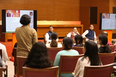  Nadda Interacts With Delhi University Students-TeluguStop.com