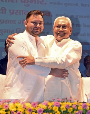 Nitish-tejashwi’s Oppn Unity Efforts Leave Cong With Two Options Nitish-tejashwi’s Oppn Unity Efforts Leave Cong With Two Options-TeluguStop.com