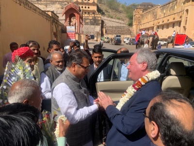  Padma Shri Uk Mp Blackman Visits Amer Fort In Jaipur-TeluguStop.com