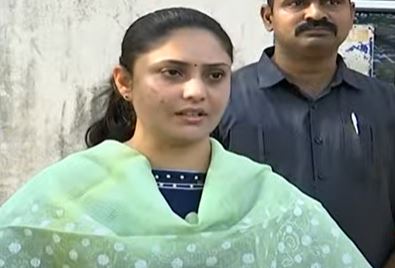  Key Comments Of Tdp Leader Pattabhi's Wife-TeluguStop.com