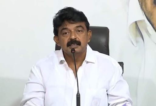 Accusations For Sympathy.. Ex-minister's Name Is Nani-TeluguStop.com