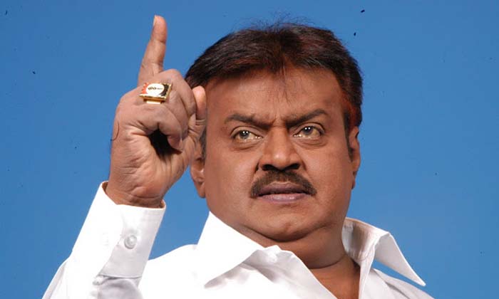  Actor Vijayakanth Wedding Anniversary Photo Goes Viral,vijayakanth, Kollywood, W-TeluguStop.com