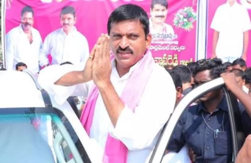  Resignation Of Ponguleti Class.. Shock To Khammam Brs-TeluguStop.com