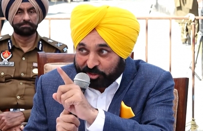  Punjab Regularises Services Of 14,417 Employees-TeluguStop.com