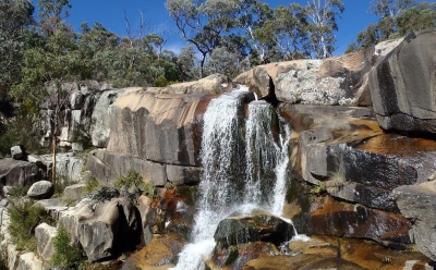  Second Death In Six Days At Popular Australian Capital Waterfall-TeluguStop.com
