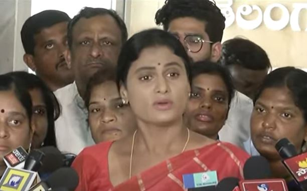 Ys Sharmila's Complaint To The Women's Commission Ys Sharmila's Complaint To The Women's Commission-TeluguStop.com