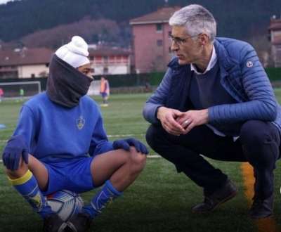  Sikh Boy Asked To Remove Patka During Football Match In Spain-TeluguStop.com