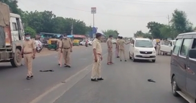  Silver Valued At Rs 3 Cr Looted On Ahmedabad Rajkot Highway-TeluguStop.com