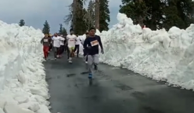  Snow Marathon Held At Bhaderwah In J&k-TeluguStop.com