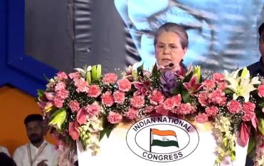  Sonia Gandhi Comments On Political Retirement-TeluguStop.com