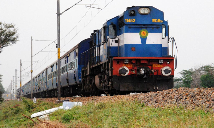 Telugu Passengers, Irctc, Platm, Railways, Central Railway, Trains, Travel-Lates