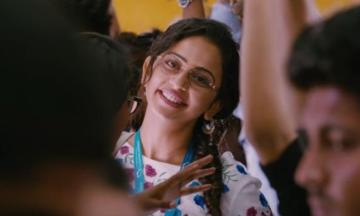 Telugu Kondapolam, Mahesh Babu, Rakul Career, Spyder, Tollywood, Vaishnav Tej-Mo