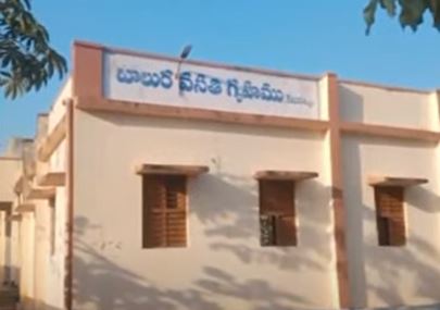  Dog Walk In Karimnagar District-TeluguStop.com