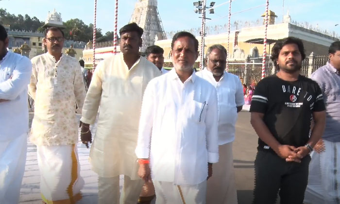  Tdp Mlc Duvvarapu Ramarao Visit Tirumula, Tdp , Dadisetti Raja , Nara Lokesh-TeluguStop.com