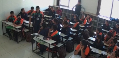  Teacher Dismissed From Guj School After Student’s ‘i Love You’-TeluguStop.com