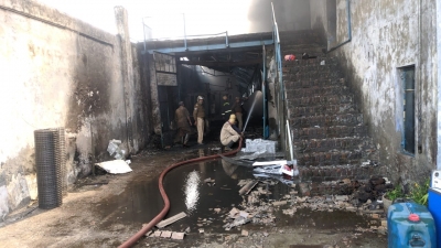  Thermocol Factory Catches Fire In Up’s Ghaziabad-TeluguStop.com