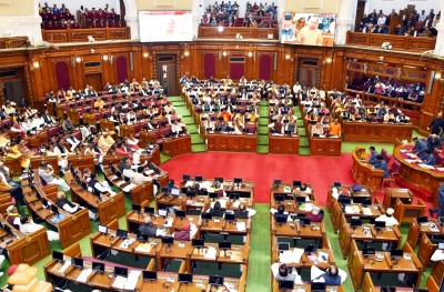  Up Assembly Adjourns Over Caste Census Issue-TeluguStop.com