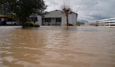 360,000 Residences, Businesses Without Power As New Storm Lashes California 360,000 Residences, Businesses Without Power As New Storm Lashes California-TeluguStop.com