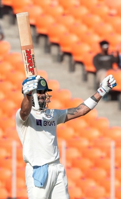  4th Test, Day 3: Shubman Gill's Century, Virat Kohli's Unbeaten Fifty Help India-TeluguStop.com