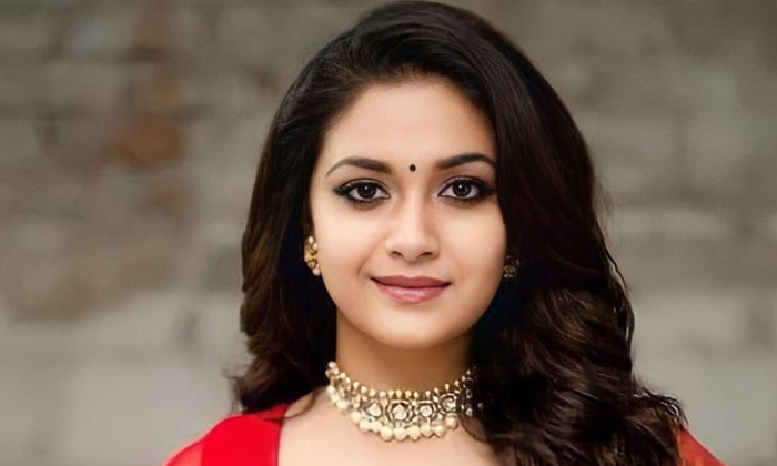  Heroine Keerthy Suresh 100 Times Better Than These Heroines Details Here,keerthy-TeluguStop.com