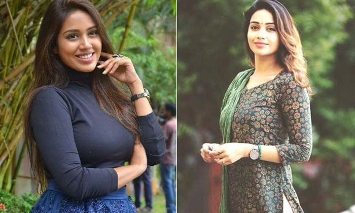  Nivetha Pethuraj Is Flirting With A Cute Look Viral Photos ,nivetha Pethuraj ,n-TeluguStop.com