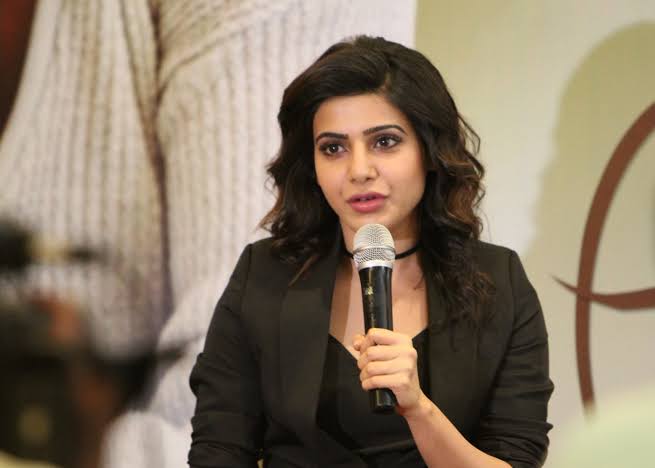  Samantha Defies Family Advice And Accepts Pushpa Item Song-TeluguStop.com