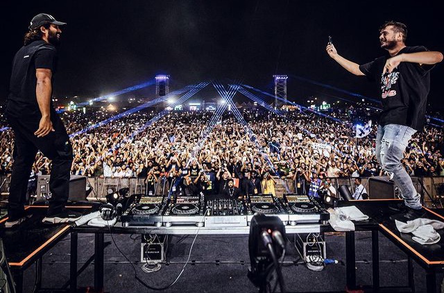  Allu Arjun Parties With Dj Martin Garrix In Hyderabad-TeluguStop.com