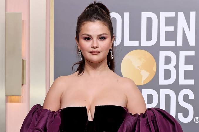  Selena Gomez Shares Her Experience And Message Of Empowerment-TeluguStop.com