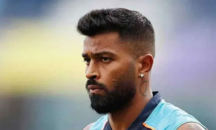  As Hardik Pandya Was A Man He Also Pushed The Giants Back, Hardik Pandey, Rare-TeluguStop.com