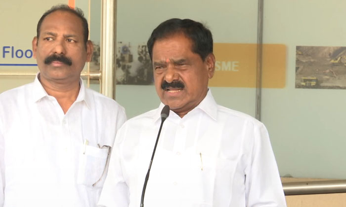  Chandrababu Is Expected To Create A Fight Between Bc And Sc..deputy Cm Narayana-TeluguStop.com