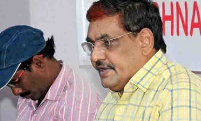 Controversy Siddharth Reddy Don't Get Involved In Rayalaseema Politics , Saap, S Controversy Siddharth Reddy Don't Get Involved In Rayalaseema Politics , Saap, S-TeluguStop.com