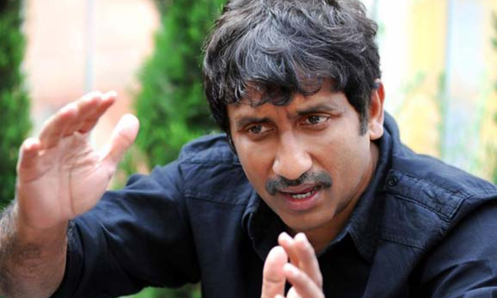  Director Srinu Vaitla Movie Characters Inspired From Hero,King Movie,Dubai Seenu-TeluguStop.com