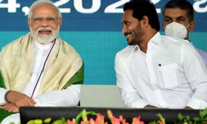  Jagan And Chandrababu Are Supporting Modi, Jagan, Modi , Chandrababu Naidu , Tdp-TeluguStop.com