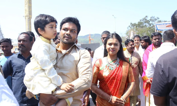 Telugu Bhuma, Bhumamounika, Dhairav Reddy, Manchu, Manchu Lakshmi, Manchu Manoj,