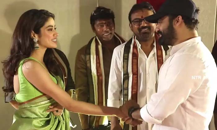 Popular Bollywood Producer To Make A Film With Ntr, Ntr30, Ntr, Koratala Shiva, Popular Bollywood Producer To Make A Film With Ntr, Ntr30, Ntr, Koratala Shiva,-TeluguStop.com