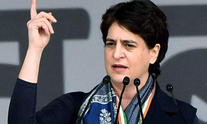  Can Priyanka Gandhi Enter Into Mainstream Politics ,priyanka Gandhi , Rahul Gan-TeluguStop.com