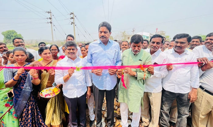  Cess Office Maddimalla Inaugurated 11 Kv Feeder Channel By Cess Chairman Chikkal-TeluguStop.com