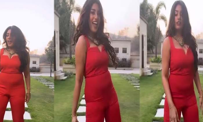 Telugu Supreeta, Supreeta Dance, Supreetaglamor, Surekhavani, Tammy Tucker-Movie