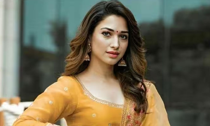  Tamannaah Ready To Do Anything For Movies,tamanaah Bhatia,chiranjeevi,bhola Shan-TeluguStop.com