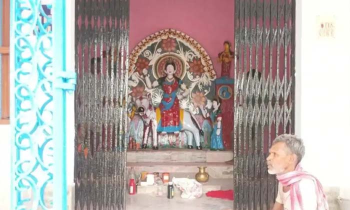  Terrible Diseases Like Measles Are Far Away Devotees Coming To This Temple From-TeluguStop.com