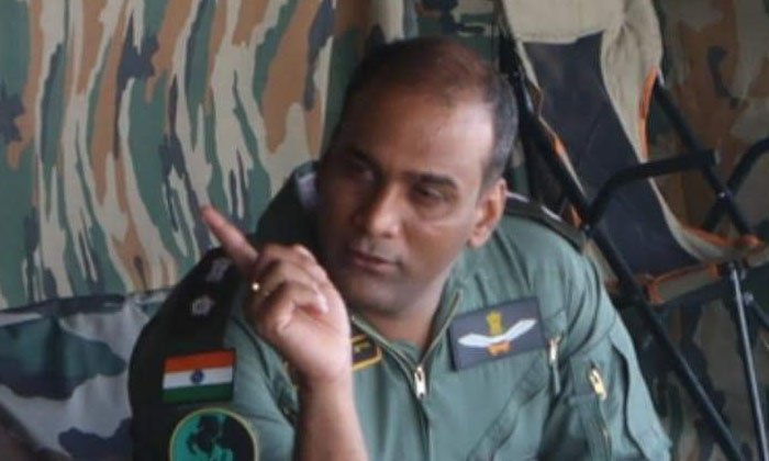  The Government Should Stand By The Family Of Lt. Col. Vinay Bhanu Reddy , Vinay-TeluguStop.com